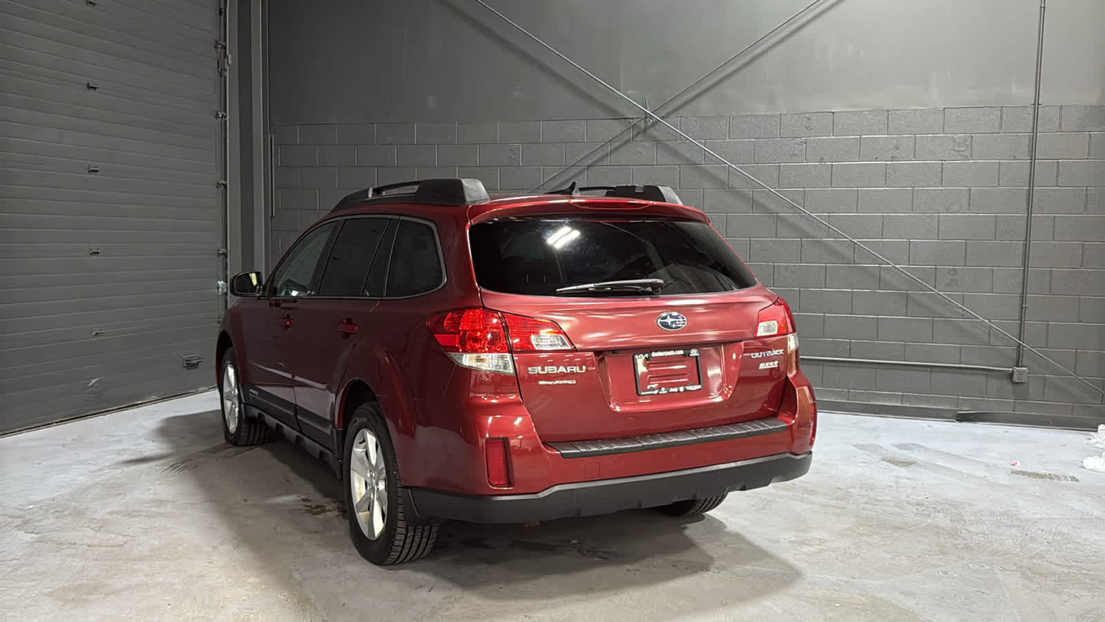 Used 2013 Subaru Outback 2.5i Limited AWD/4WD image 6