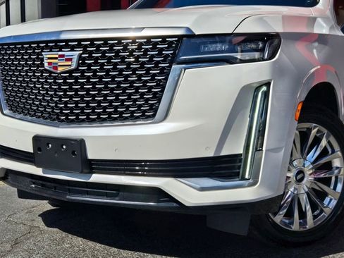 Used 2021 Cadillac Escalade Premium Luxury w/ Performance Package AWD/4WD image 4
