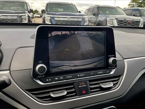 Certified 2024 Nissan Altima 2.5 SR image 13