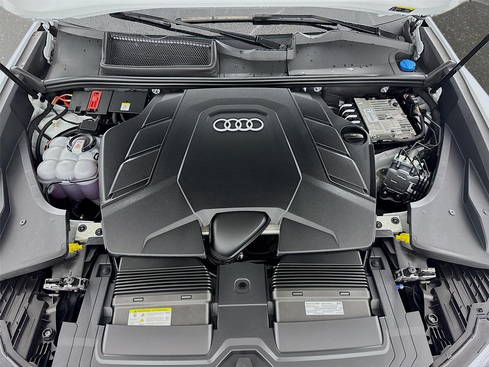 Used 2025 Audi Q8 Premium Plus AWD/4WD image 33
