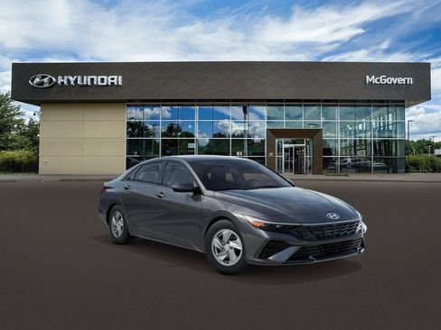 New 2026 Hyundai Elantra SE FWD image 2