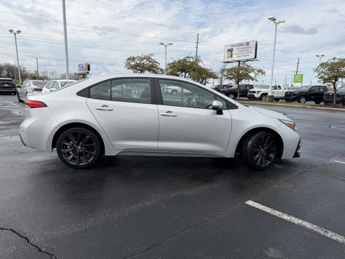 Certified 2024 Toyota Corolla SE image 10