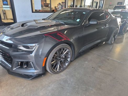 Used 2018 Chevrolet Camaro ZL1 RWD image 4
