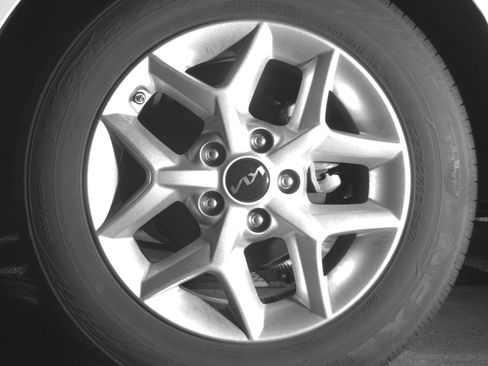 Used 2025 Kia Soul LX w/ LX Technology Package FWD image 14