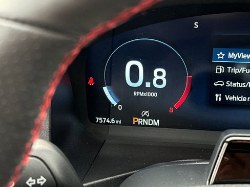 Used 2025 Ford Explorer ST image 31