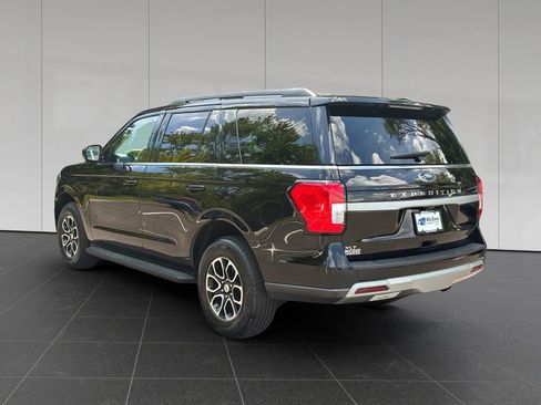 Used 2024 Ford Expedition XLT AWD/4WD image 3