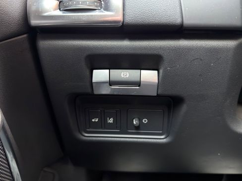 Used 2020 Jaguar E-PACE image 22