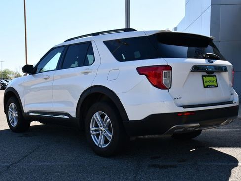 Used 2023 Ford Explorer XLT w/ Equipment Group 202A AWD/4WD image 4