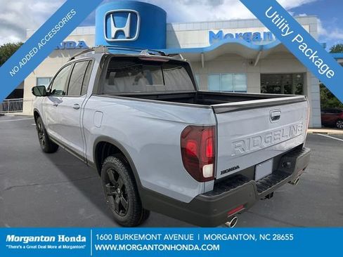 New 2026 Honda Ridgeline Black Edition image 3
