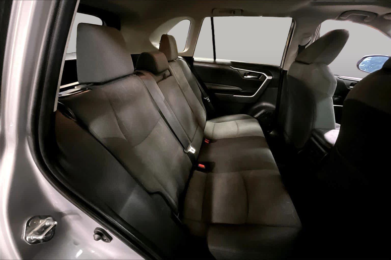 Used 2019 Toyota RAV4 XLE w/ Convenience Package AWD/4WD image 19