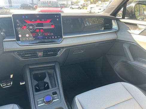 New 2026 Volkswagen Tiguan SE R-Line image 11