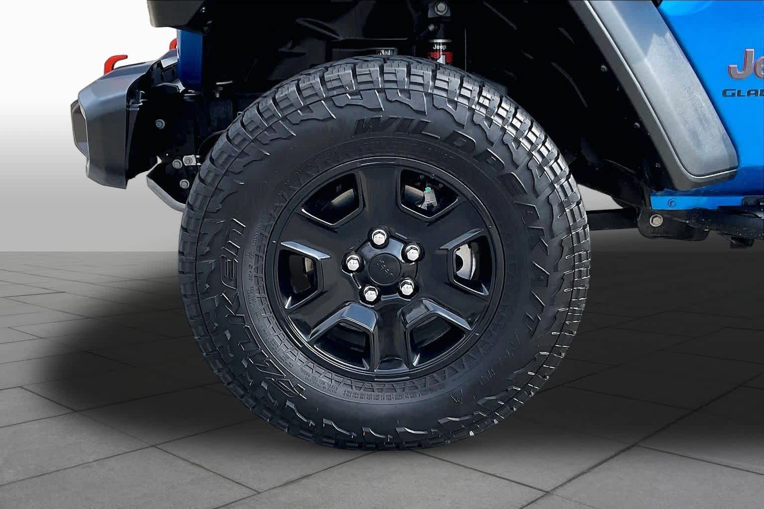 Used 2021 Jeep Gladiator Mojave w/ Cold Weather Group AWD/4WD image 11