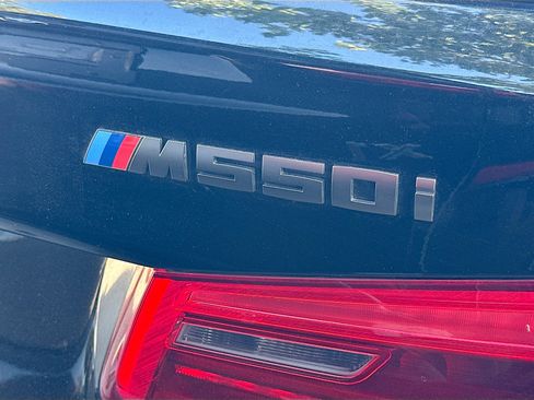Used 2019 BMW M550i xDrive w/ Premium Package image 10
