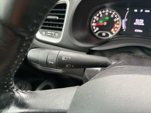 Used 2020 Jeep Renegade Latitude w/ Cold Weather Group image 34