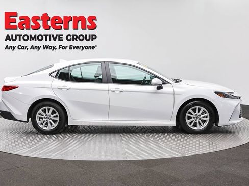 Used 2025 Toyota Camry LE FWD image 4