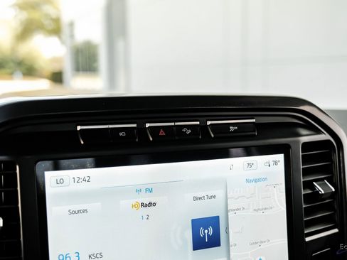 Used 2022 Ford F150 XLT w/ Equipment Group 302A High image 59