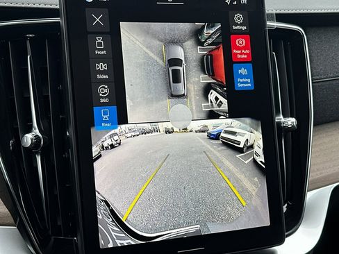 New 2026 Volvo XC90 B5 Plus w/ Protection Package image 19