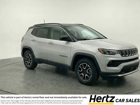 Used 2025 Jeep Compass Trailhawk AWD/4WD image 1