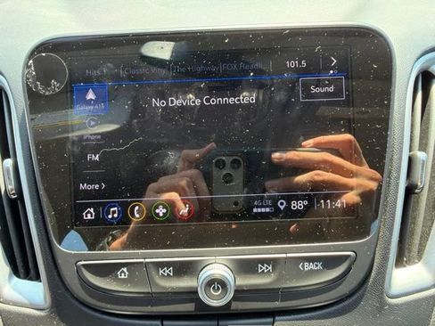 Used 2025 Chevrolet Malibu LT FWD image 26