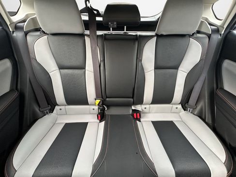 Used 2019 Subaru Crosstrek 2.0i Limited w/ Moonroof Package w/Navigation image 19