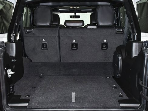 Used 2023 Jeep Wrangler Unlimited Rubicon 4xe w/ Cold Weather Group image 59