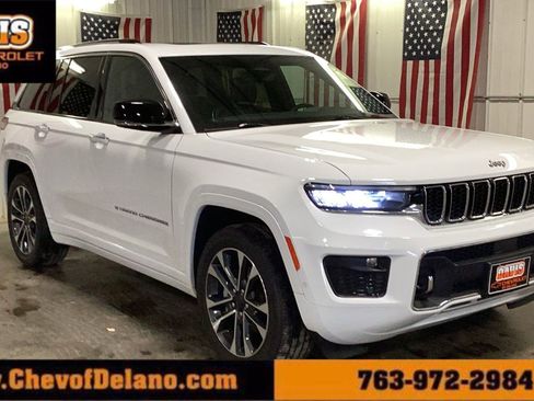 Used 2023 Jeep Grand Cherokee Overland w/ Luxury Tech Group IV AWD/4WD image 1