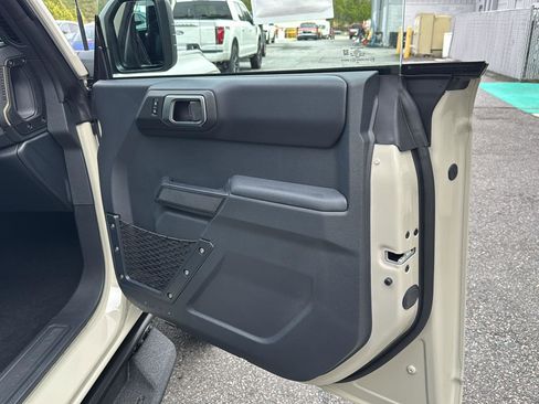 New 2025 Ford Bronco Badlands image 17