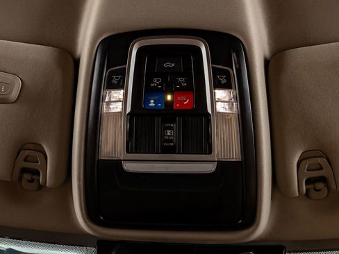 Used 2023 RAM 3500 Limited image 28