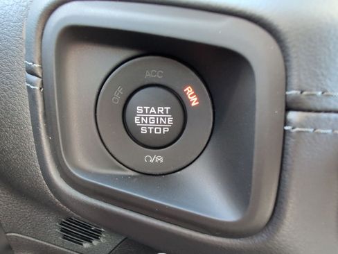 New 2026 Jeep Gladiator Rubicon w/ Safety Group AWD/4WD image 23