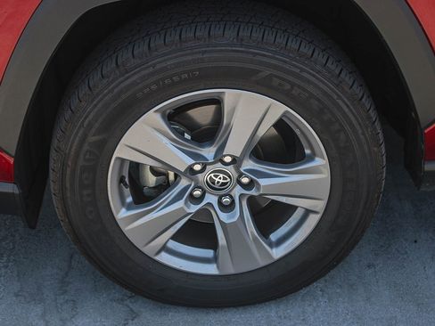 Used 2023 Toyota RAV4 XLE w/ Convenience Package image 8