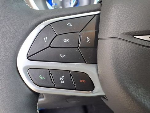 New 2027 Chrysler Pacifica Select FWD image 25