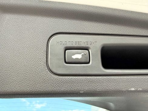 Used 2023 Acura MDX SH-AWD image 35