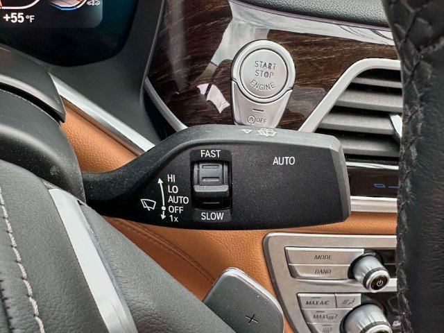 Used 2021 BMW 750i xDrive AWD/4WD image 46
