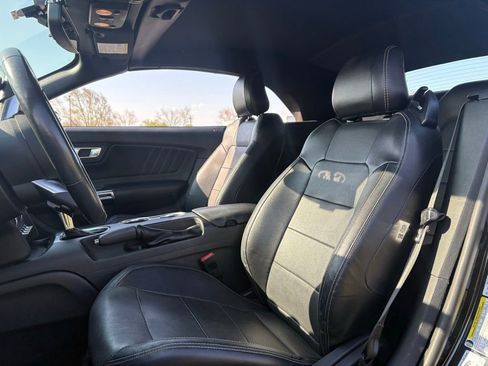 Used 2018 Ford Mustang GT Premium w/ Black Accent Package RWD image 4