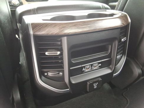 Used 2020 RAM 1500 Laramie AWD/4WD image 23