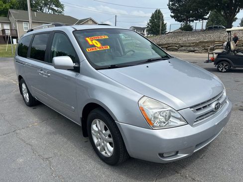Used 2010 Kia Sedona EX w/ Luxury Pkg FWD image 4