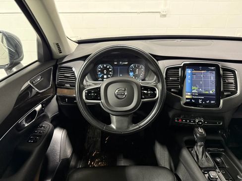 Used 2017 Volvo XC90 T6 Momentum AWD/4WD image 25