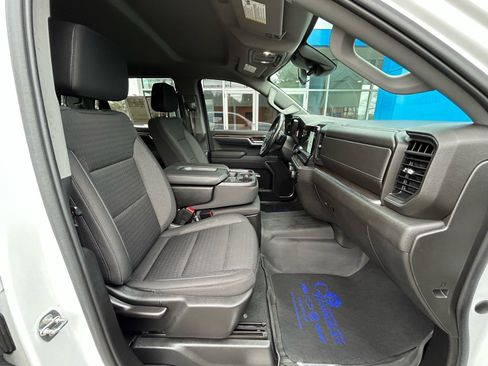 Used 2022 Chevrolet Silverado 1500 RST image 12