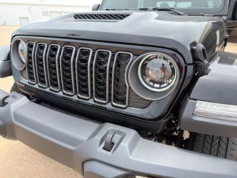 New 2026 Jeep Gladiator Sport AWD/4WD image 6