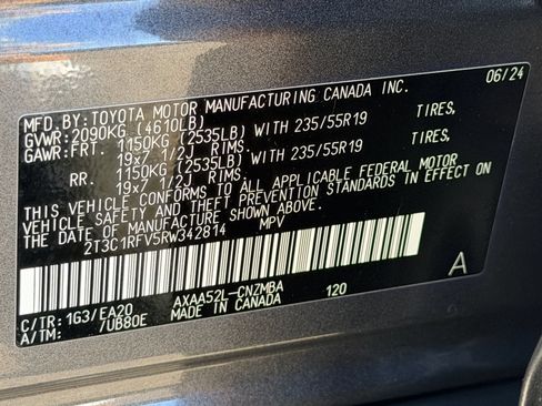 Used 2024 Toyota RAV4 XLE Premium FWD image 31
