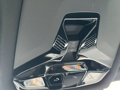 Used 2025 BMW X1 xDrive28i w/ Convenience Package image 23