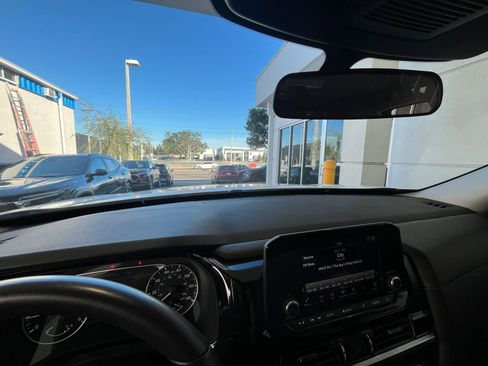 Used 2025 Nissan Pathfinder SV image 34