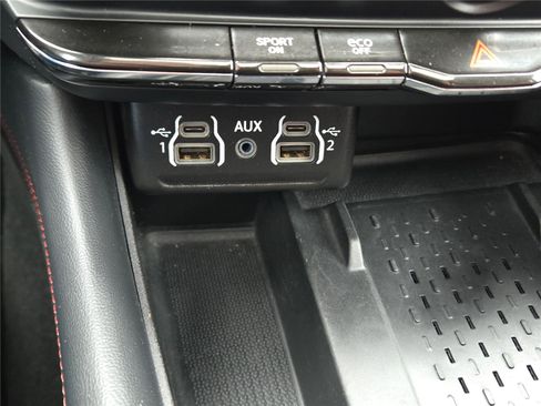 Used 2025 Dodge Durango R/T AWD/4WD image 30
