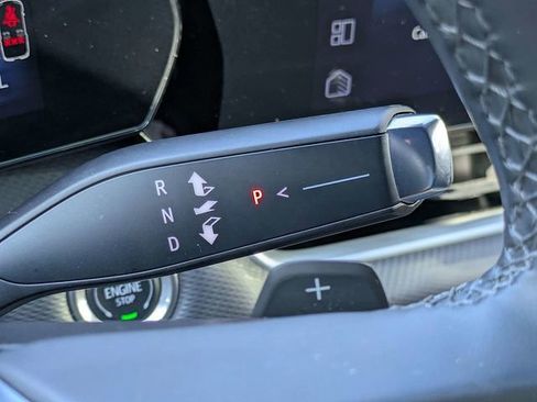 Used 2025 Chevrolet Equinox LT FWD image 28