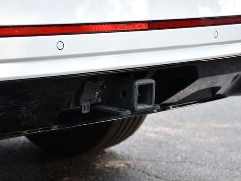 Used 2022 Volkswagen Atlas SEL R-Line AWD/4WD image 9