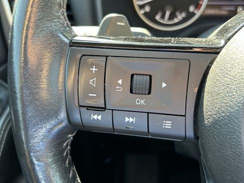 Used 2023 Nissan Rogue SL FWD image 21