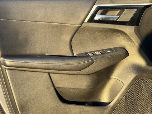 Used 2023 Mitsubishi Outlander SE image 25