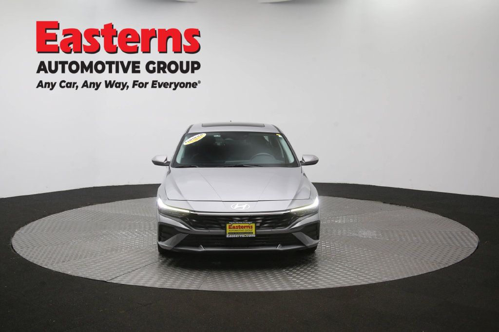 Used 2025 Hyundai Elantra SEL FWD image 57