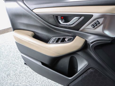 Used 2020 Subaru Outback Limited image 22