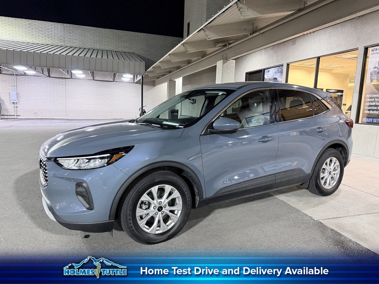 Used 2024 Ford Escape Active w/ Tech Pack #2 FWD image 1